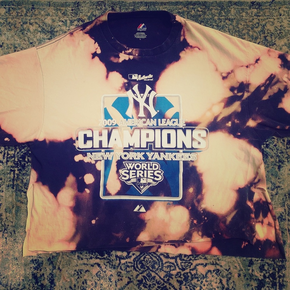 NY YANKEE Up Cycled T-shirt Majestic Brand Size Lg
